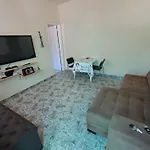 Casa Com 2 Camas Queen E 1 King Em Quartos Climatizados